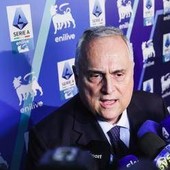 Lazio, Lotito: "Raspadori alla Roma? E mica arriva Maradona"