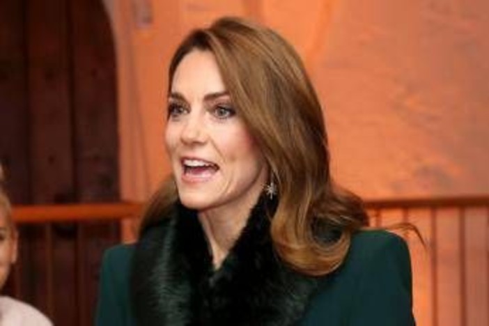Kate Middleton compie 44 anni, la cena in famiglia e i regali 'divertenti' Kate Middleton compie 44 anni, la cena in famiglia e i regali 'divertenti'
