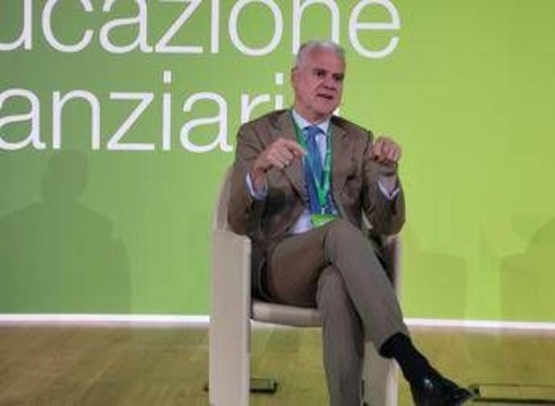 Formazione, Zangrillo: "Con Aief pronto percorso Edufin per dipendenti pubblici" Formazione, Zangrillo: "Con Aief pronto percorso Edufin per dipendenti pubblici"