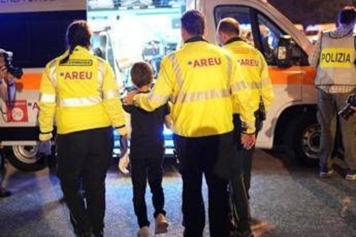 &quot;In Italia potrò guarire&quot;: il video di Adam che sogna un maxi cubo di Rubik