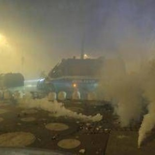 Scontri a corteo per sgombero Askatasuna, chieste 19 misure cautelari: tra i reati contestati anche tentato omicidio Scontri a corteo per sgombero Askatasuna, chieste 19 misure cautelari: tra i reati contestati anche tentato omicidio