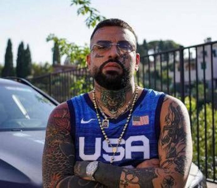 Niko Pandetta lascia il carcere, il video su Tik Tok: "Finalmente liberi" Niko Pandetta lascia il carcere, il video su Tik Tok: "Finalmente liberi"