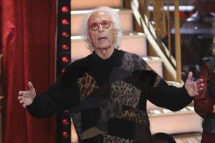 Mughini a La volta buona: "Ho avuto una rara malattia, ora non mi chiama più nessuno" Mughini a La volta buona: "Ho avuto una rara malattia, ora non mi chiama più nessuno"