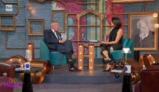 Luca Barbareschi: "In Italia se non hai un rapporto con la politica non puoi neanche spostare un gesso dalla lavagna" Luca Barbareschi: "In Italia se non hai un rapporto con la politica non puoi neanche spostare un gesso dalla lavagna"