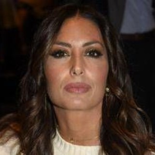 Elisabetta Gregoraci "diffida Rosita Gentile", il legale: "Minacciata sui social, basta falsità" Elisabetta Gregoraci "diffida Rosita Gentile", il legale: "Minacciata sui social, basta falsità"