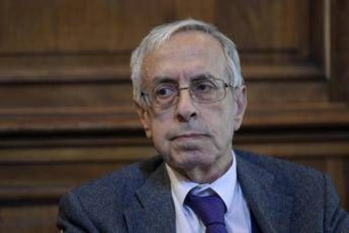 Generali, De Mattia (ex Bankitalia): &quot;Addio a Natixis? Fatto positivo, operazione diffusamente criticata&quot;