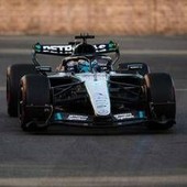 Gp Baku, Russell in pole position e disastro Antonelli nelle qualifiche: la griglia di partenza