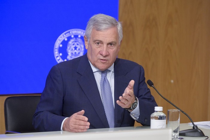 Colpita base italiana in Kuwait, nessun ferito. Tajani”Non ci facciamo intimorire” Colpita base italiana in Kuwait, nessun ferito. Tajani”Non ci facciamo intimorire”