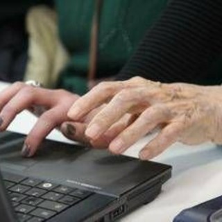 Truffa dello Spid, occhio al finto sms dell'Inps che ruba l' identità digitale