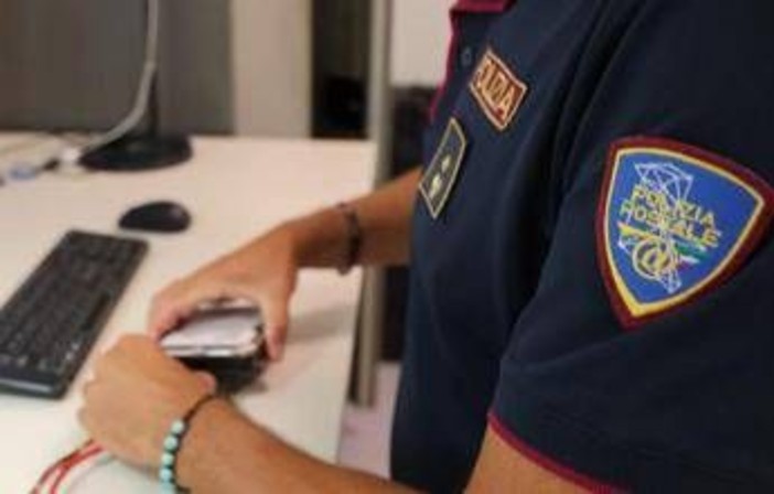 Violenze sessuali su bambini e video scambiati online, cinque arresti in Piemonte Violenze sessuali su bambini e video scambiati online, cinque arresti in Piemonte