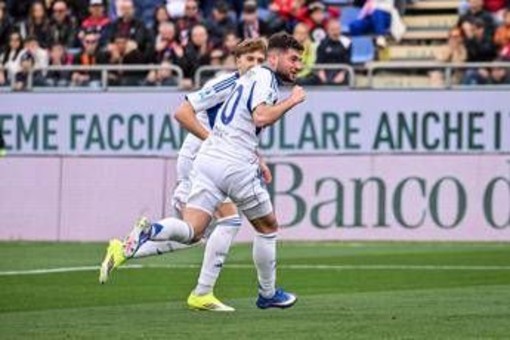 Serie A, Cagliari-Como 1-2: Fabregas aggancia la Roma in zona Champions