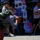 Meteo, in arrivo ondata di caldo sull’Italia: anticiclone africano e temperature fino a 34 gradi Meteo, in arrivo ondata di caldo sull’Italia: anticiclone africano e temperature fino a 34 gradi