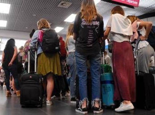 La Spagna allarga i controlli per gli arrivi dall'Italia La Spagna allarga i controlli per gli arrivi dall'Italia
