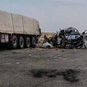 Egitto, tragico scontro tra minibus e camion al Cairo: 10 morti e 24 feriti Egitto, tragico scontro tra minibus e camion al Cairo: 10 morti e 24 feriti