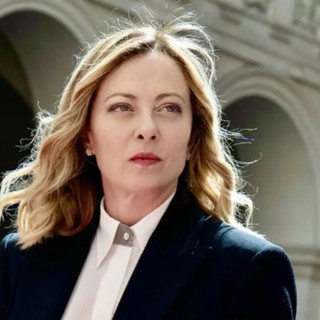 Meloni “Vergognose le accuse di razzismo alle forze di polizia”