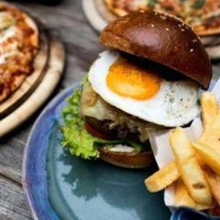 La dieta ricca di grassi rallenta il cervello, le donne rischiano di più: lo studio La dieta ricca di grassi rallenta il cervello, le donne rischiano di più: lo studio