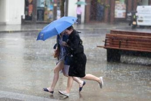 Meteo, Italia divisa a metà: forti temporali al Nord, soleggiato al Centro-Sud