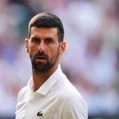 Djokovic, nervosismo a Wimbledon: litiga con la panchina Djokovic, nervosismo a Wimbledon: litiga con la panchina