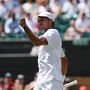 Cobolli, quarti a Wimbledon ed esultanza alla Ronaldo. Poi chiede una casa... in prestito Cobolli, quarti a Wimbledon ed esultanza alla Ronaldo. Poi chiede una casa... in prestito