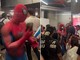 Spider-Man, fuga dal cinema per flatulenza killer: scappa anche l'Uomo Ragno Spider-Man, fuga dal cinema per flatulenza killer: scappa anche l'Uomo Ragno