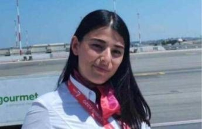 Riaperte indagini sull'hostess morta a Vienna, la zia: "Una luce dopo mesi di buio" Riaperte indagini sull'hostess morta a Vienna, la zia: "Una luce dopo mesi di buio"