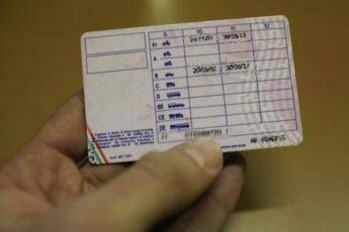 Patenti più care dal 1 novembre, Autoscuole: &quot;L'aumento non è una nostra decisione&quot;