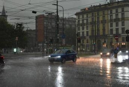 Nubifragi e tempeste di vento, è allerta maltempo: le previsioni meteo