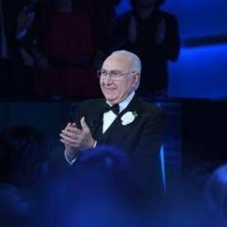 &quot;Addio al più grande&quot;, da Bruno Vespa a Simona Ventura: la tv saluta Pippo Baudo