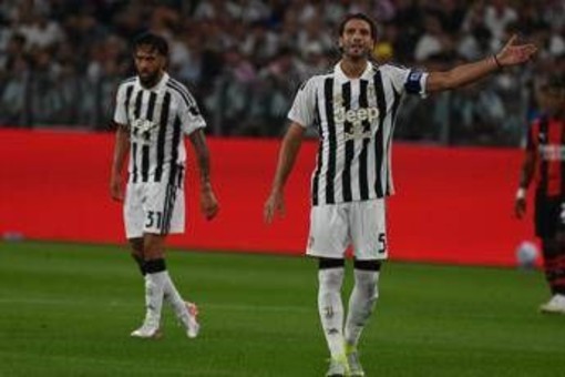 Juve, Locatelli si è operato al ginocchio: ecco quando tornerà in campo Juve, Locatelli si è operato al ginocchio: ecco quando tornerà in campo