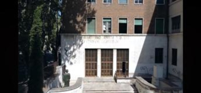 Gli studenti del liceo Virgilio dopo la prima prova della maturità: "E' andata, ora pensiamo a domani"