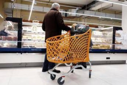 Pil, Confcommercio abbassa stime crescita per 2025 e 2026: pesano dazi