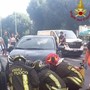 Roma, furgone tampona auto che investe due donne: ferite in modo grave Roma, furgone tampona auto che investe due donne: ferite in modo grave