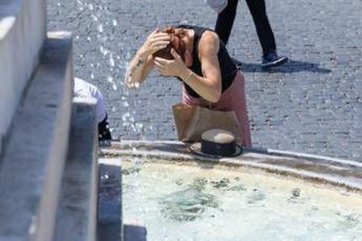 Italia nella morsa del caldo, sale l'allerta afa: oggi 11 bollini rossi