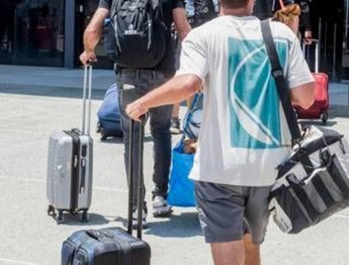 Italiani in fuga dall'Iran, Farnesina: &quot;Partito un nuovo convoglio&quot;