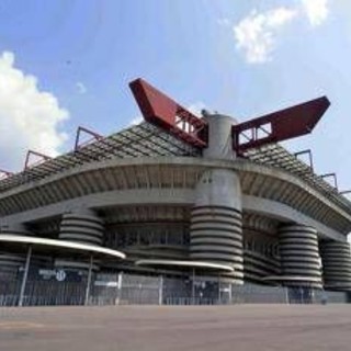 San Siro, il Consiglio comunale approva la vendita dello stadio a Milan e Inter