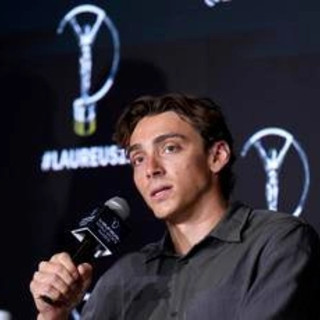 Duplantis: &quot;I miei idoli? Mio padre e Bubka, in gara mi confronto con me stesso&quot;