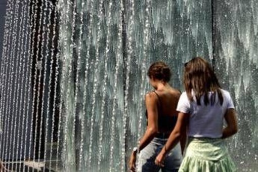 Caldo record, continua l'onda rossa: 19 città in massima allerta, verso Ferragosto di fuoco Caldo record, continua l'onda rossa: 19 città in massima allerta, verso Ferragosto di fuoco