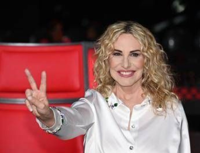 The Voice Senior, più di 3 milioni per la finale: Rai 1 vince la prima serata con il 22,7% di share The Voice Senior, più di 3 milioni per la finale: Rai 1 vince la prima serata con il 22,7% di share