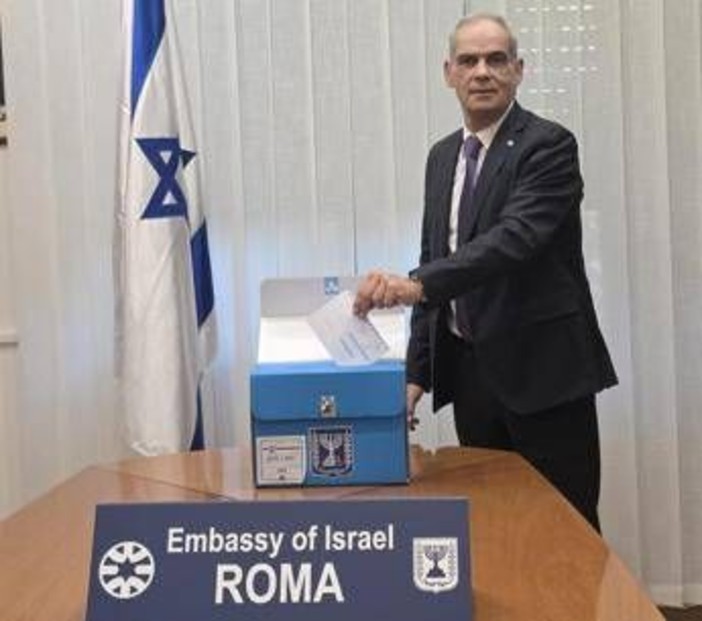 Elezioni Israele, ambasciatore in Italia Jonathan Peled: "Prevedo alta affluenza alle urne, probabile un testa a testa"