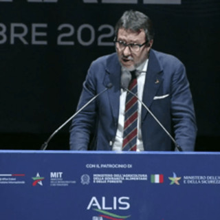 Porti, Salvini: "Entro Natale riforma governance in Cdm" Porti, Salvini: "Entro Natale riforma governance in Cdm"