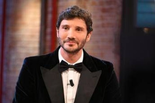 Lutto per Stefano De Martino: è morto il padre Enrico, il suo primo maestro