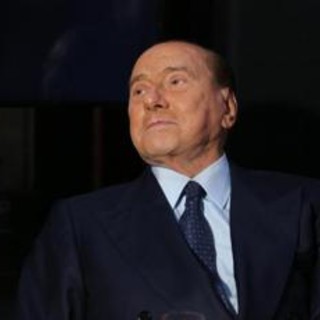 Papa Francesco e il benefattore misterioso per la sepoltura: spunta ipotesi Berlusconi