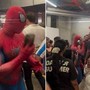 Spider-Man, fuga dal cinema per flatulenza killer: scappa anche l'Uomo Ragno Spider-Man, fuga dal cinema per flatulenza killer: scappa anche l'Uomo Ragno