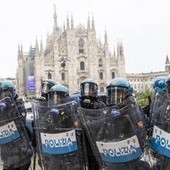 Milano, il lungo ottobre di piazza tra timori e bufale social su violenze e ronde Milano, il lungo ottobre di piazza tra timori e bufale social su violenze e ronde