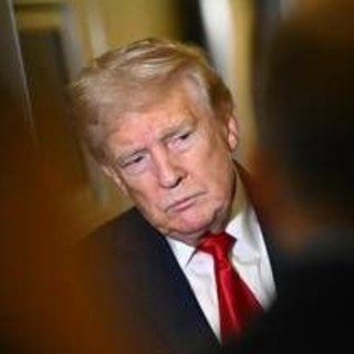 Ucraina, Trump attacca Zelensky: &quot;Con Biden ha permesso inizio tragedia&quot;