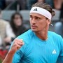 Zverev, ristorante non lo riconosce e... non lo fa entrare: "Non hai prenotato"