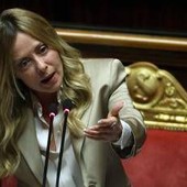 Meloni, pressing sull'Ue per l'energia e critica a Trump: "Rischiosa intesa su gasolio russo" Meloni, pressing sull'Ue per l'energia e critica a Trump: "Rischiosa intesa su gasolio russo"