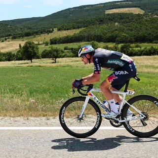 Denz vince a Cesano Maderno, Del Toro resta maglia rosa