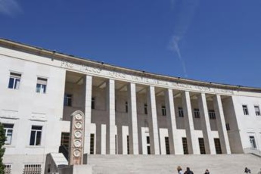 Bolzano, crollato il tetto del tribunale Bolzano, crollato il tetto del tribunale