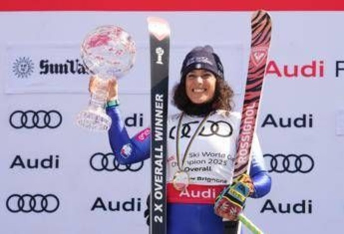 Federica Brignone chi è, a Verissimo la sciatrice un mese dopo l'infortunio